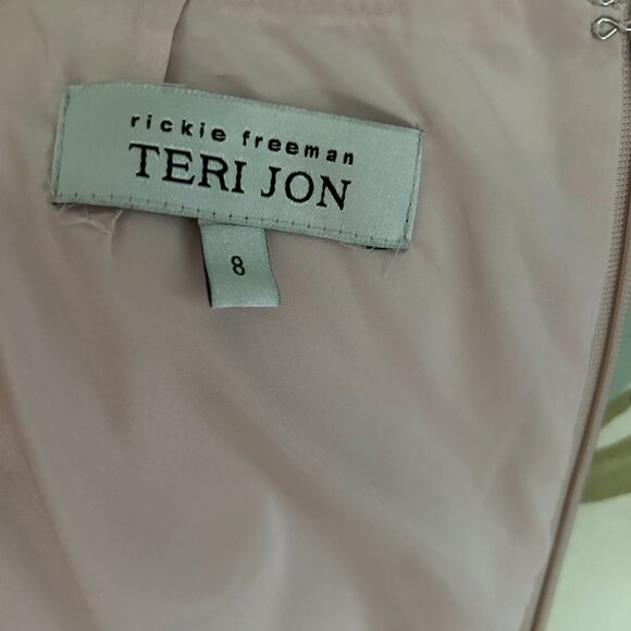 Formal Dress - Picture 7 of 9